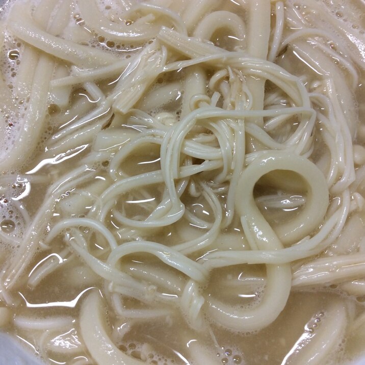 えのきの麦味噌煮込みうどん